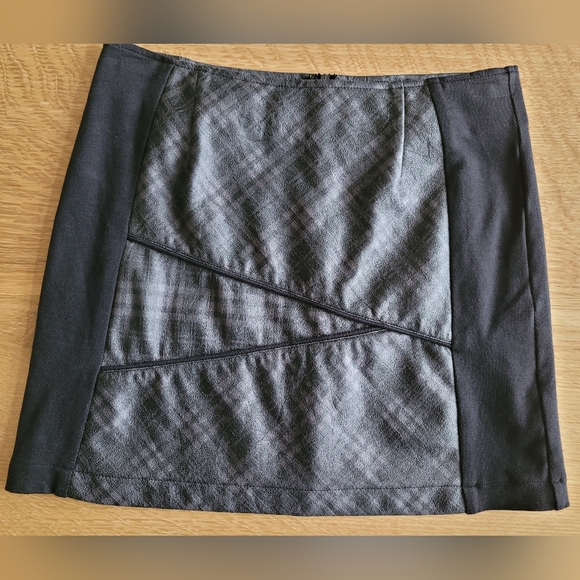 Terra Nostra Dresses & Skirts - Terra Nostra Faux Leather Mini Skirt – Black – Size S